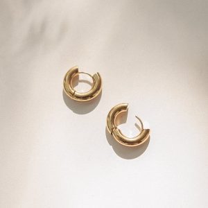 Everyday_hoop_earrings_for_modern_men_and_women_950x